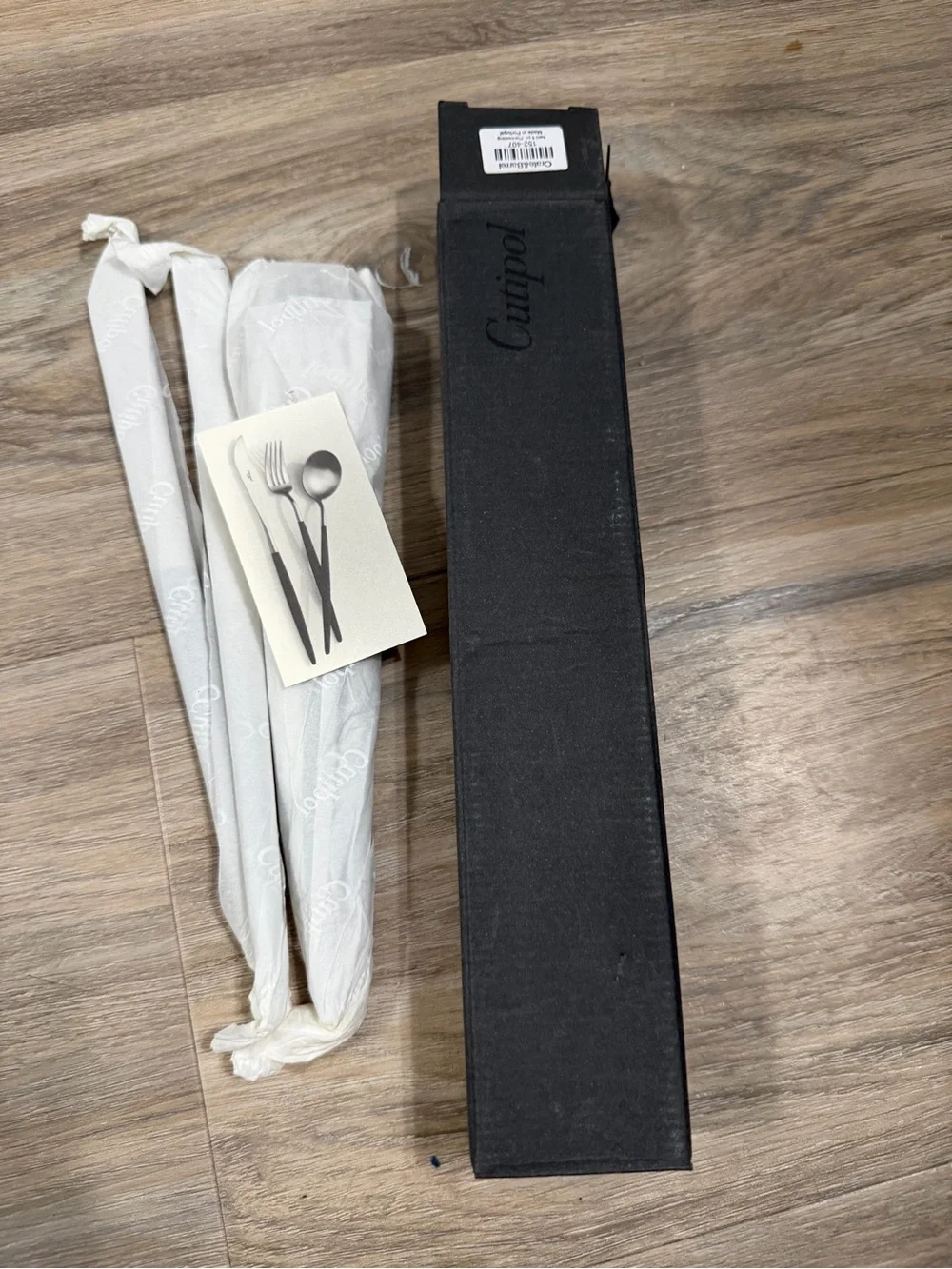 Crate & Barrel (7x) Aero Black 5-Piece Flatware Place Setting